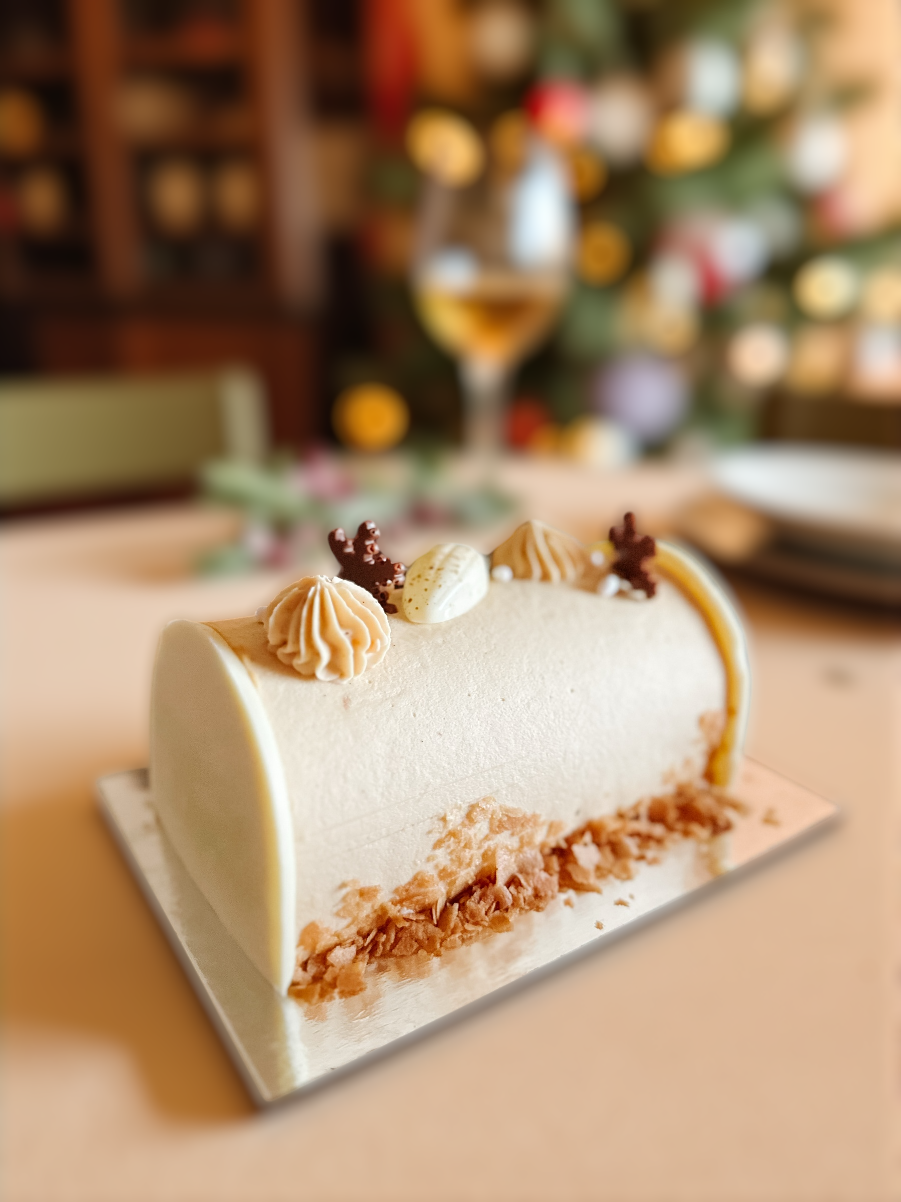 Yule log / Bûche de Noel - Spiced Pear & Creamy Caramel