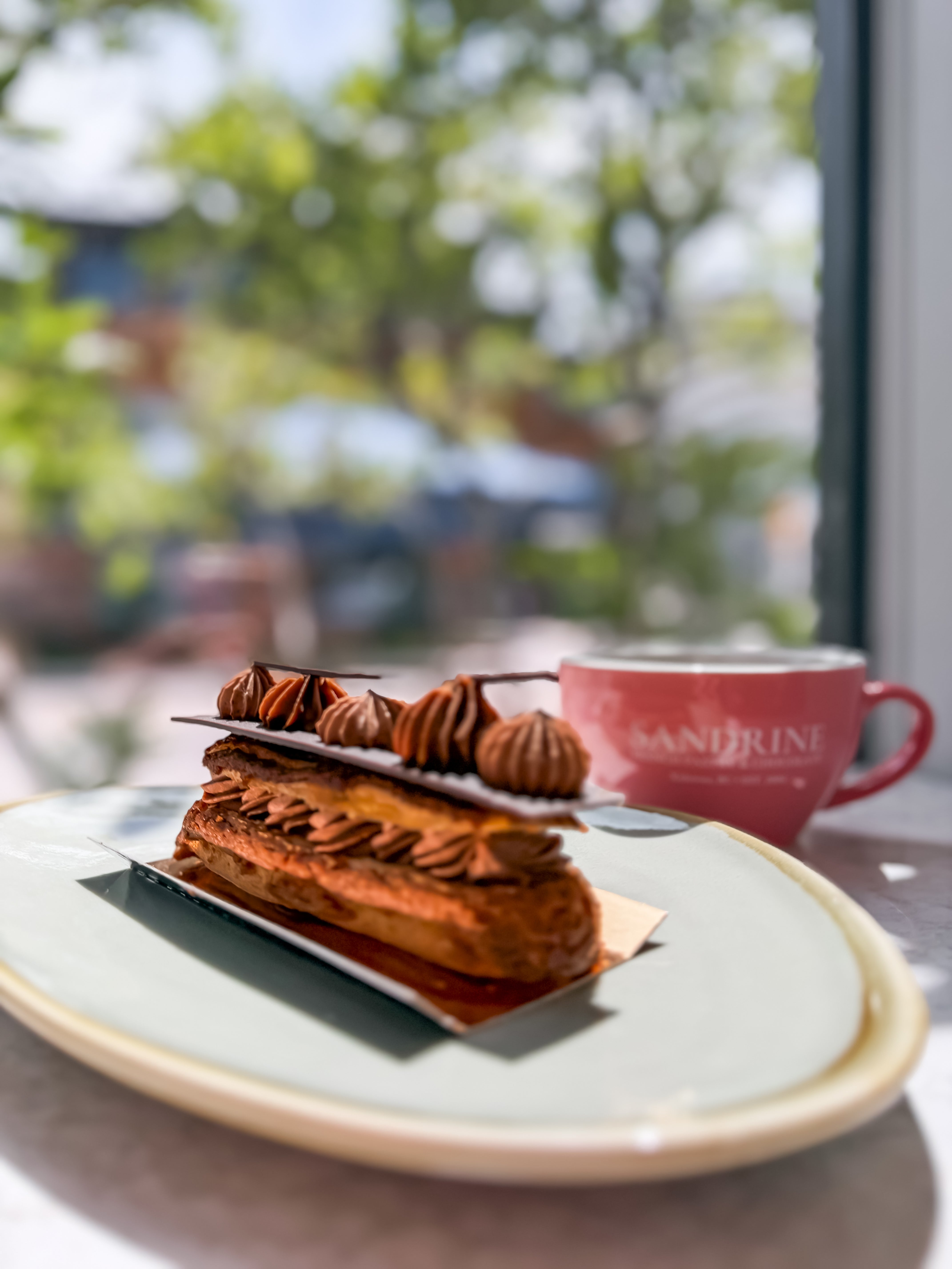 Chocolate Éclair